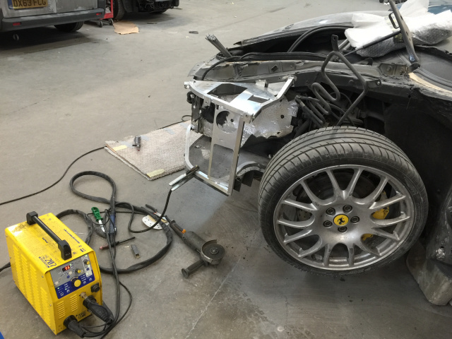 Mobile aluminium car welding 